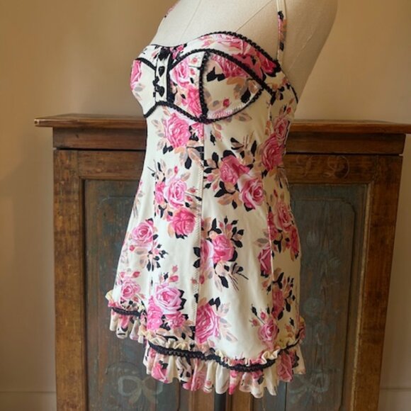 Betsey Johnson Gypsy Rose Halter Top - Picture 6 of 10